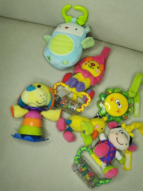 Tesco sada hračiek závesné /hrkálky, 