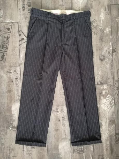 Oblek veľkosť 52, 52