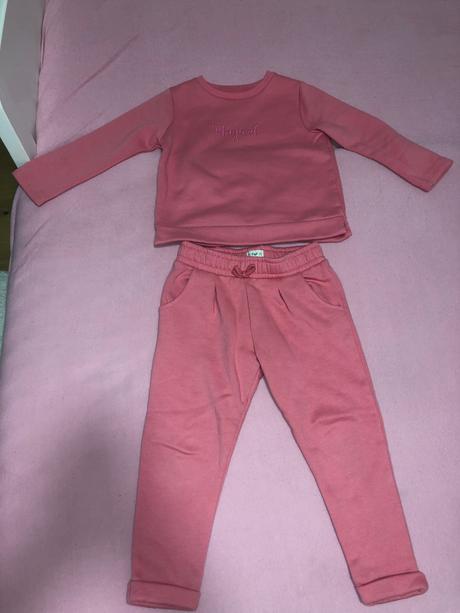 Pekná tepláková supravička do škôlky, f&f,104