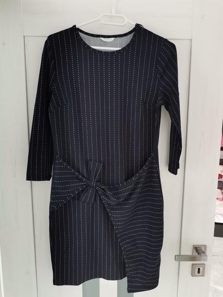 Šaty s mašľou, 36