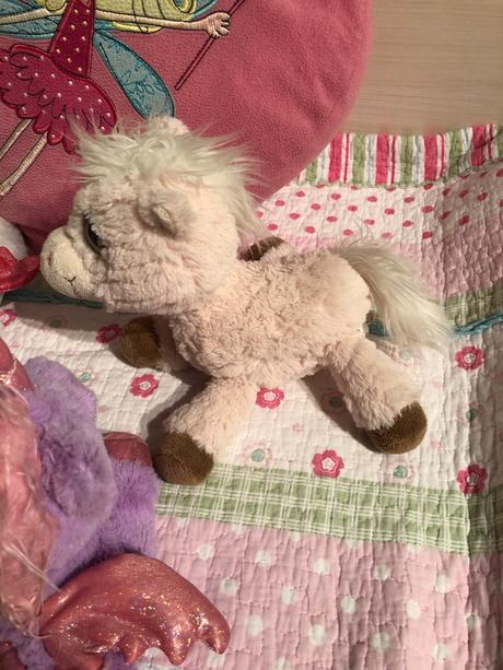 3 plyšové rôzne jednorozce,