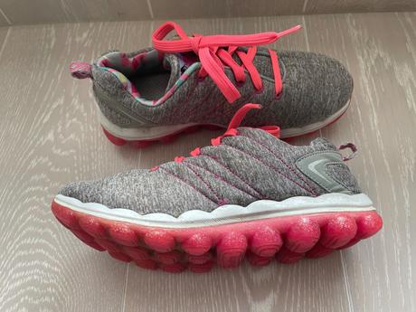 Mäkkučké tenisky velk.36, skechers,36