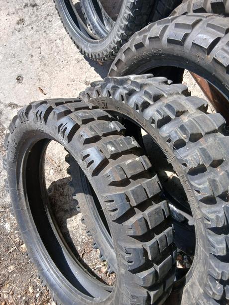 Moto pneumatiky terénne - predné aj zadné,