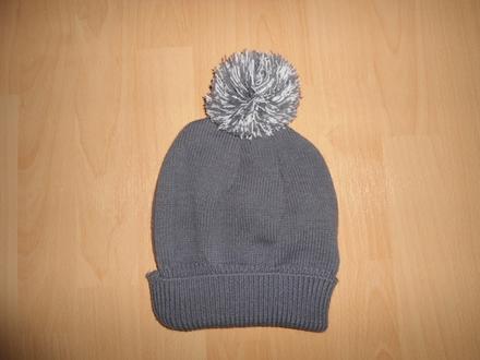 Siva damska ciapka s brmbolcom, s