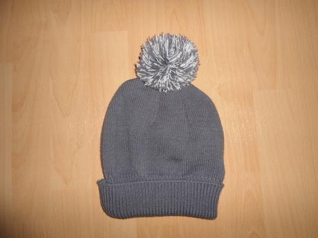 Siva damska ciapka s brmbolcom, s