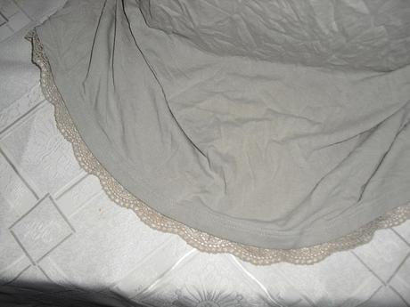 Edi topik s krajkou, l