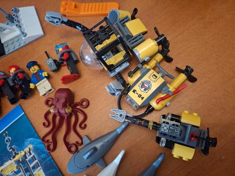 Lego city 60095 zaoceánska loď,