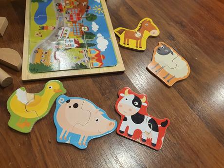 Montessori drevená krabica s hrami, 