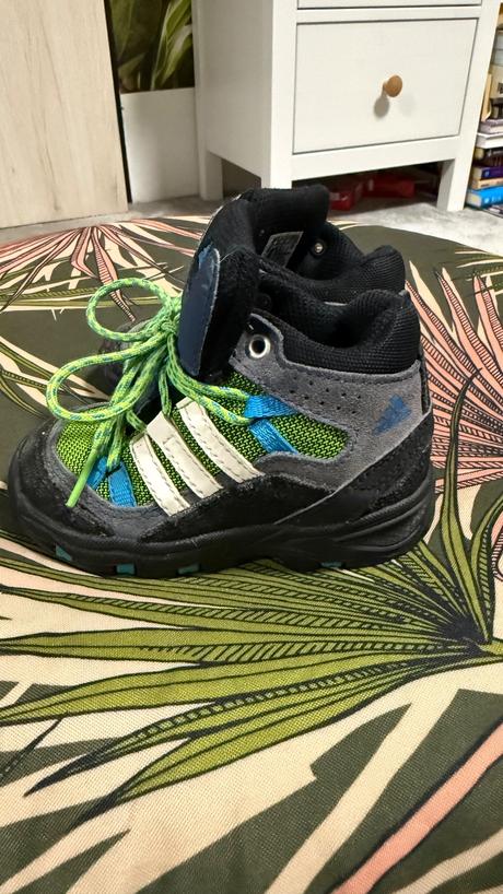 Čižmičky, adidas,22