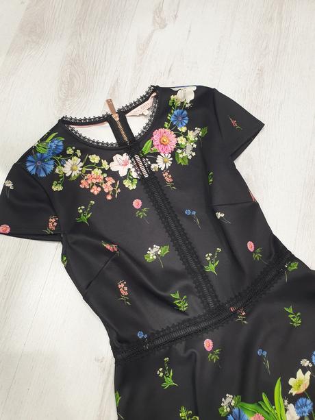 Ted baker šaty xs/s, xs