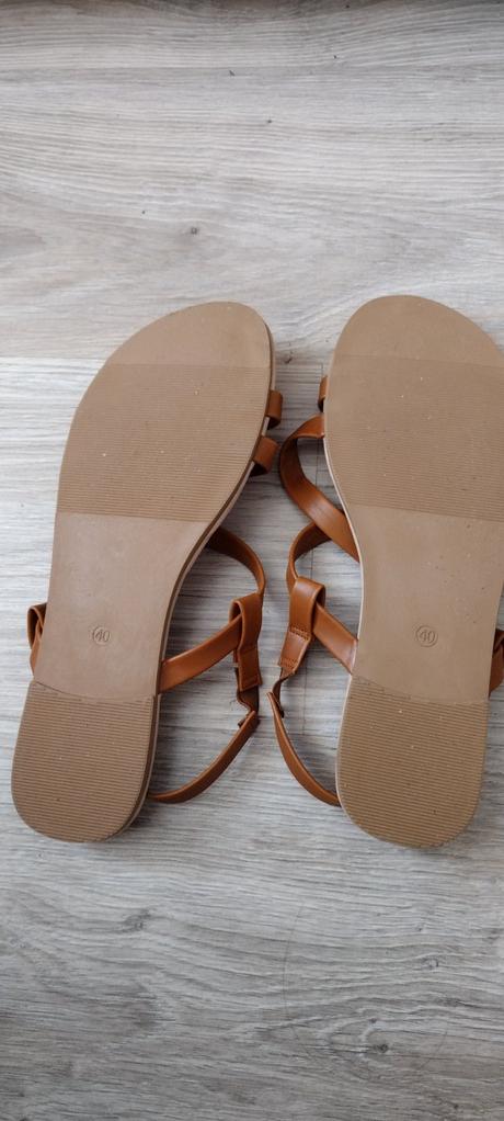 Sandále rainbow nové, 40