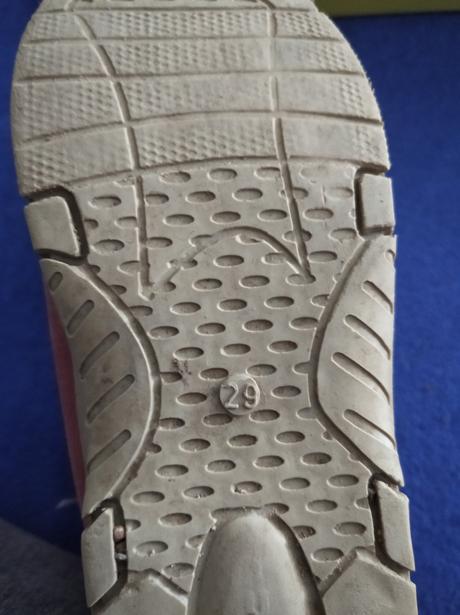 Čižmy pre dievcata, 29