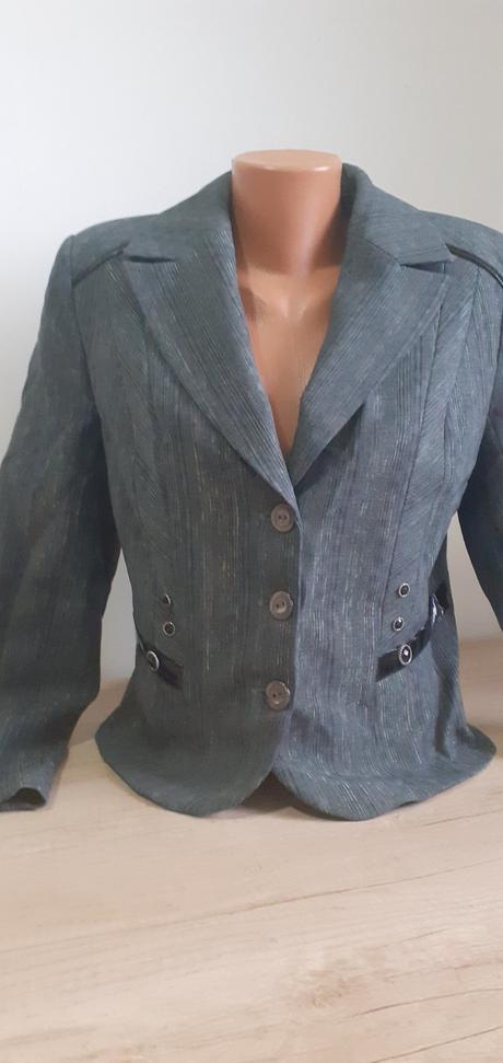 Nohavicový kostým, l