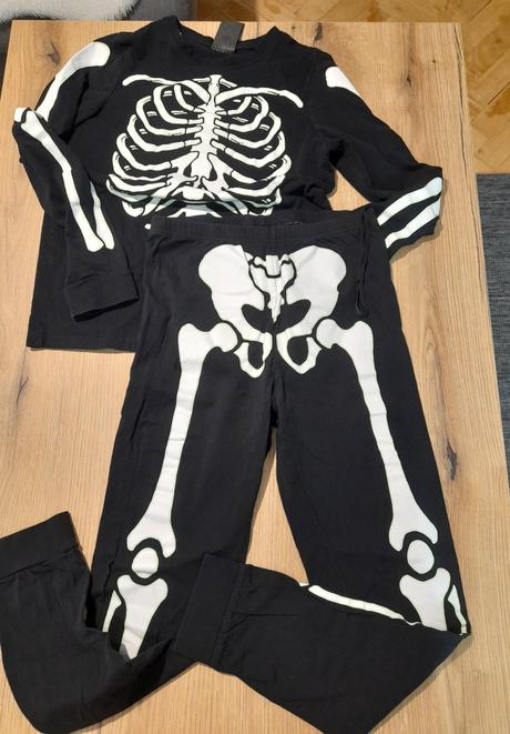 Pyžamo s kostrou 158/164, ale už aj skôr 146/152, h&m,158