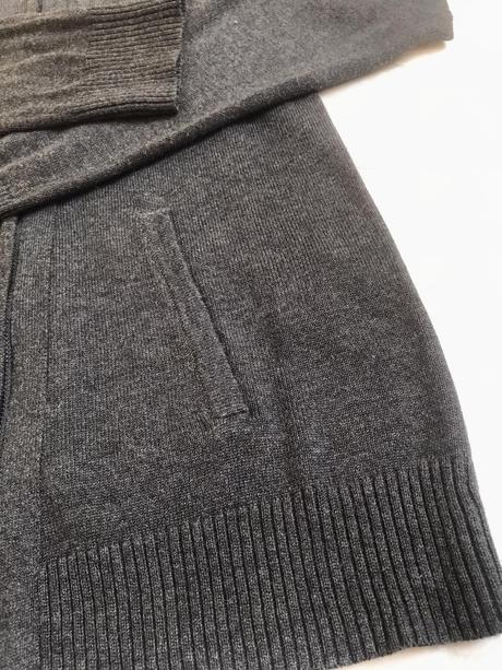 Svetrík s asymetrickým zipsom, l