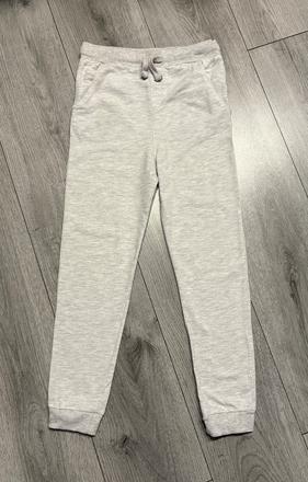 Tepláky veľ. 134, sinsay,134