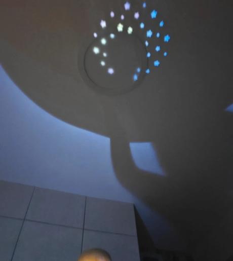 Kolotoč nad postielku tinylove pre bábätká,