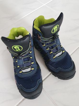 32 trollkids topanky, 32