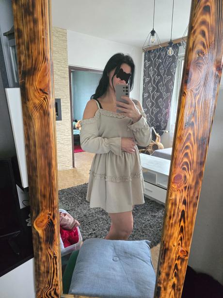 Šaty s odhalenymi rukavmi, m