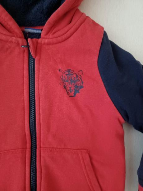 Hrubšia mikina, lupilu,98