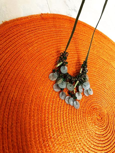 Perleťový náhrdelník, 