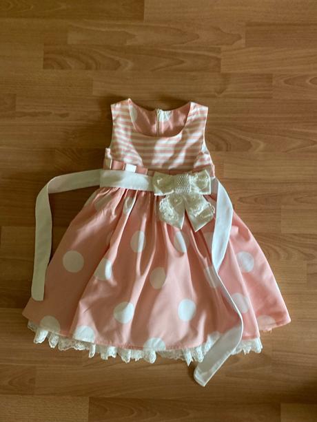 Dievčenské šaty, 110