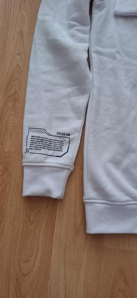 Mikina s kapucňou, chapter young,158