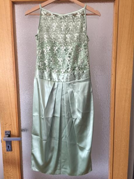 Zelené spoločenské šaty, 36