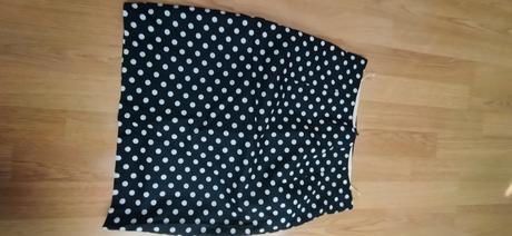 Guľôčková sukňa, 36