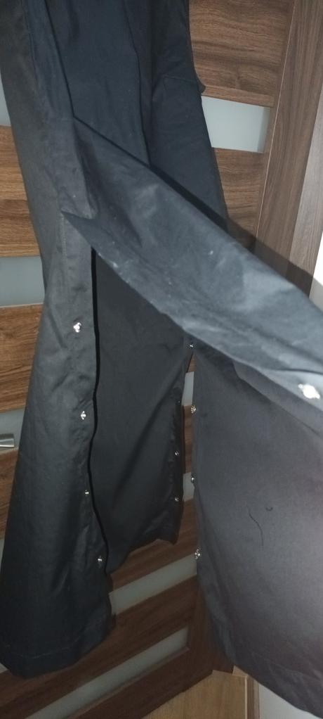 Dlha cierna bluzka, 40