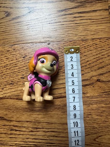 Dekorácia figúrka plastovo gumena na tortu, 