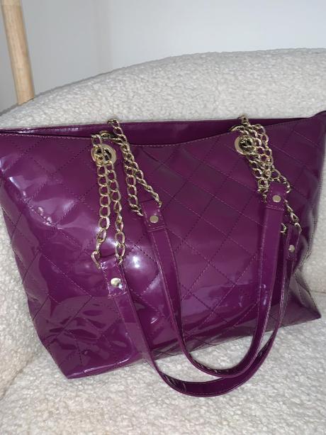 Purpurová lakovaná kabelka, carpisa
