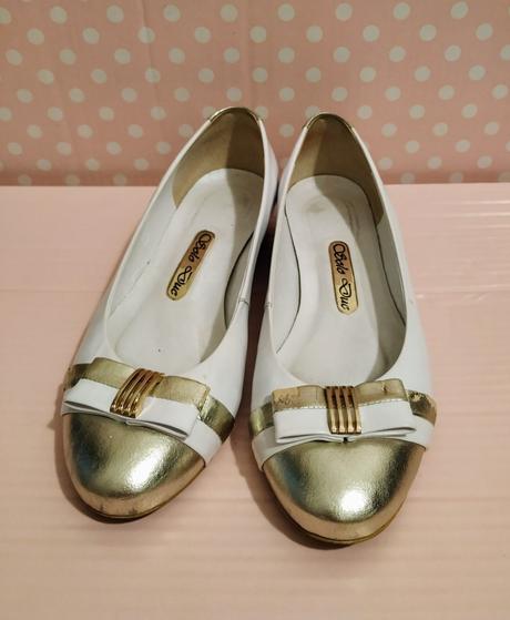 Zničené kožené topánky, 37