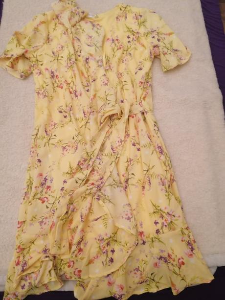 Volanikove šaty už aj s poštou, reserved,40