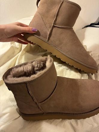 Nové uggs, ugg,42