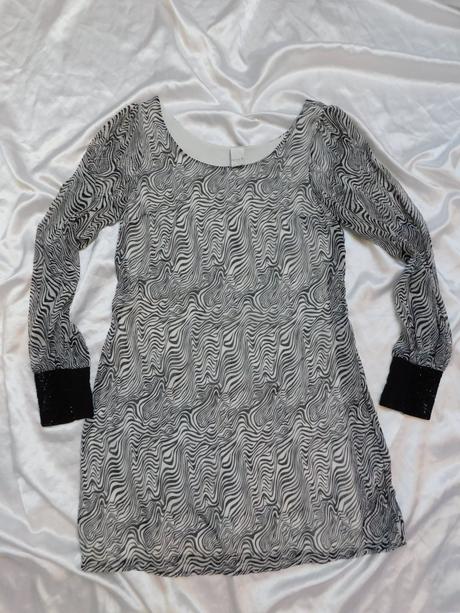 Kvalitne pekne saty na slavnost, 36