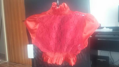 Sviatocny satenovy top s krajkou s visackou, m