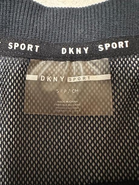 Tmavomodré tričko so sieťkou zn. dkny originál, dkny,m / s