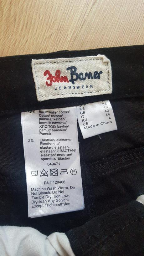 Čierne nohavice, 38