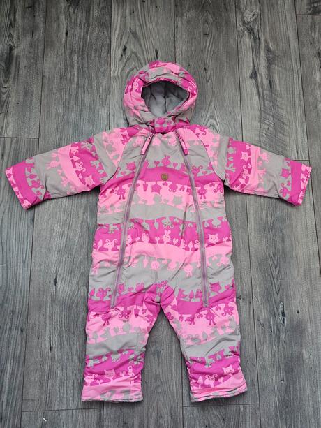 Overal na zimu, gmini,80