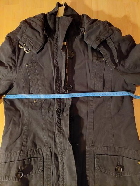 Dámska bunda s kapucňou, m