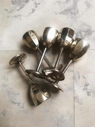 Starožitné poháriky na stopke,