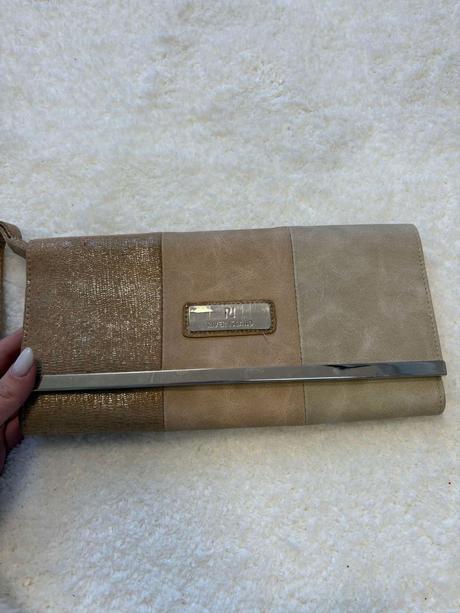 Kabelka, river island