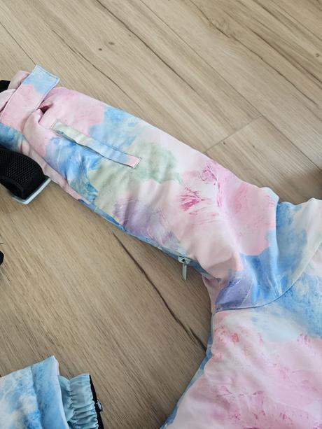 Reseeved lyžiarsky komplet top stav, reserved,128