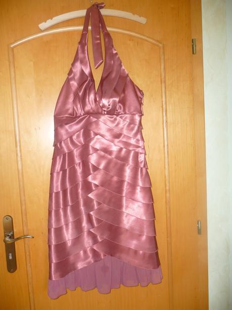 Zaujimave spolocenske saty, s