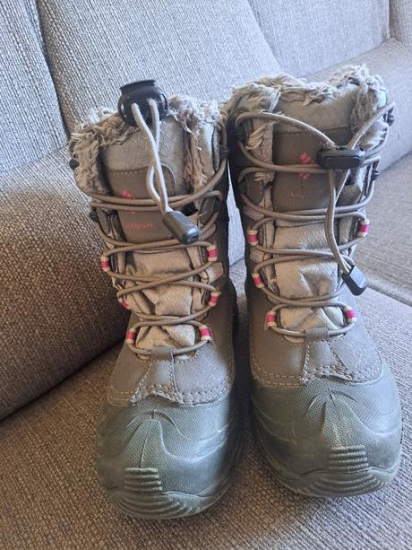 Snehule, columbia,33