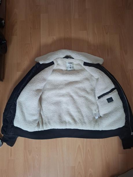Bomber bunda, sinsay,s