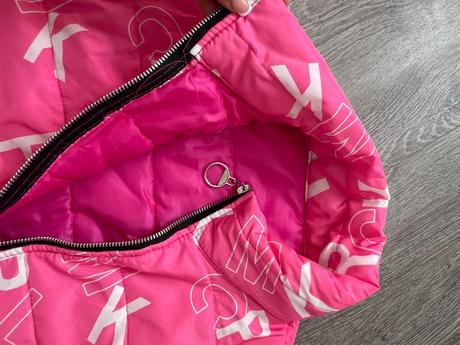 Bunda s pismenami, 146