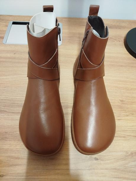 Shapen barefoot členkové čižmy divine brown, 40