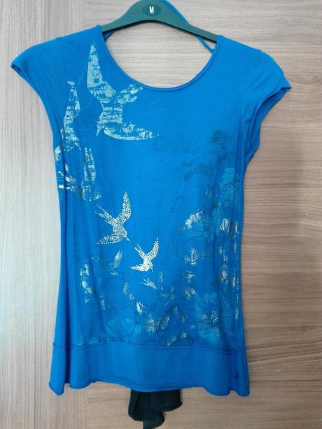 Tricko s holym chrbatom, 36